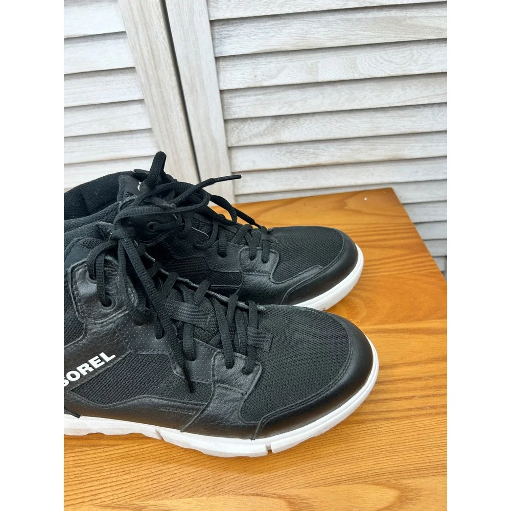 Sorel Kinetic RNEGD Sport Boots Size 10 Black Womens Waterproof Sneakers